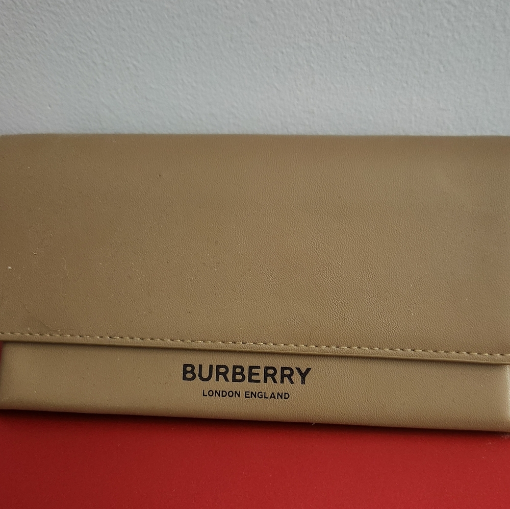 Burberry B 2201-F Black Square Eyeglass Frames 54-17-140 | MSRP $265 - Picture 3 of 10